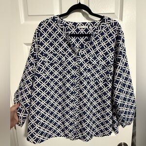 Notations Navy and White Floral Geometric Women's Top 1X
